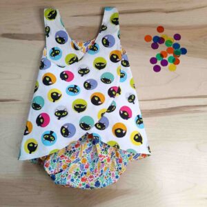 vestido infantil gatos, reversible y evolutivo hecho a mano por La Sombra Del Gato