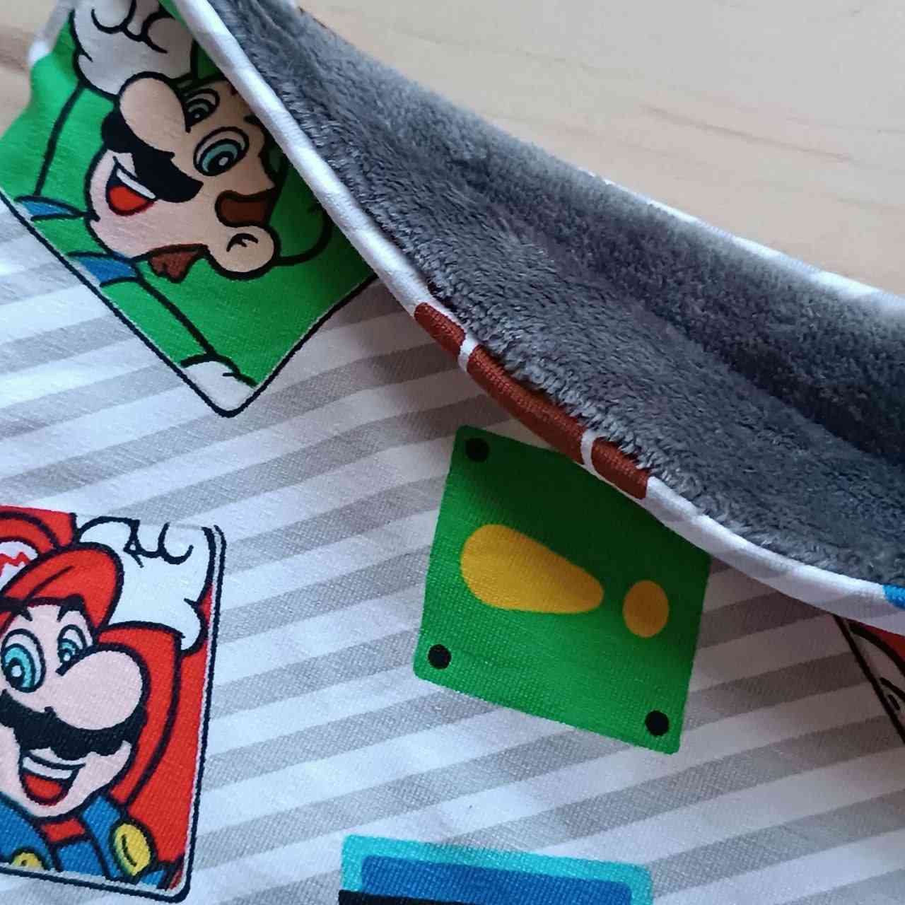 Buff cuello de Mario para invierno confeccionado de forma artesanal por la sombra del gato