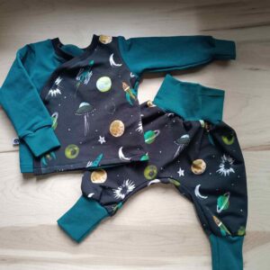 Conjunto para bebés hecho a mano por La sombra Del Gato