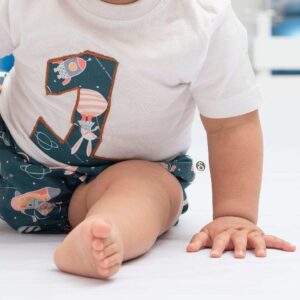 Cumpleaños infantil sostenible hecho por la sombra del gato