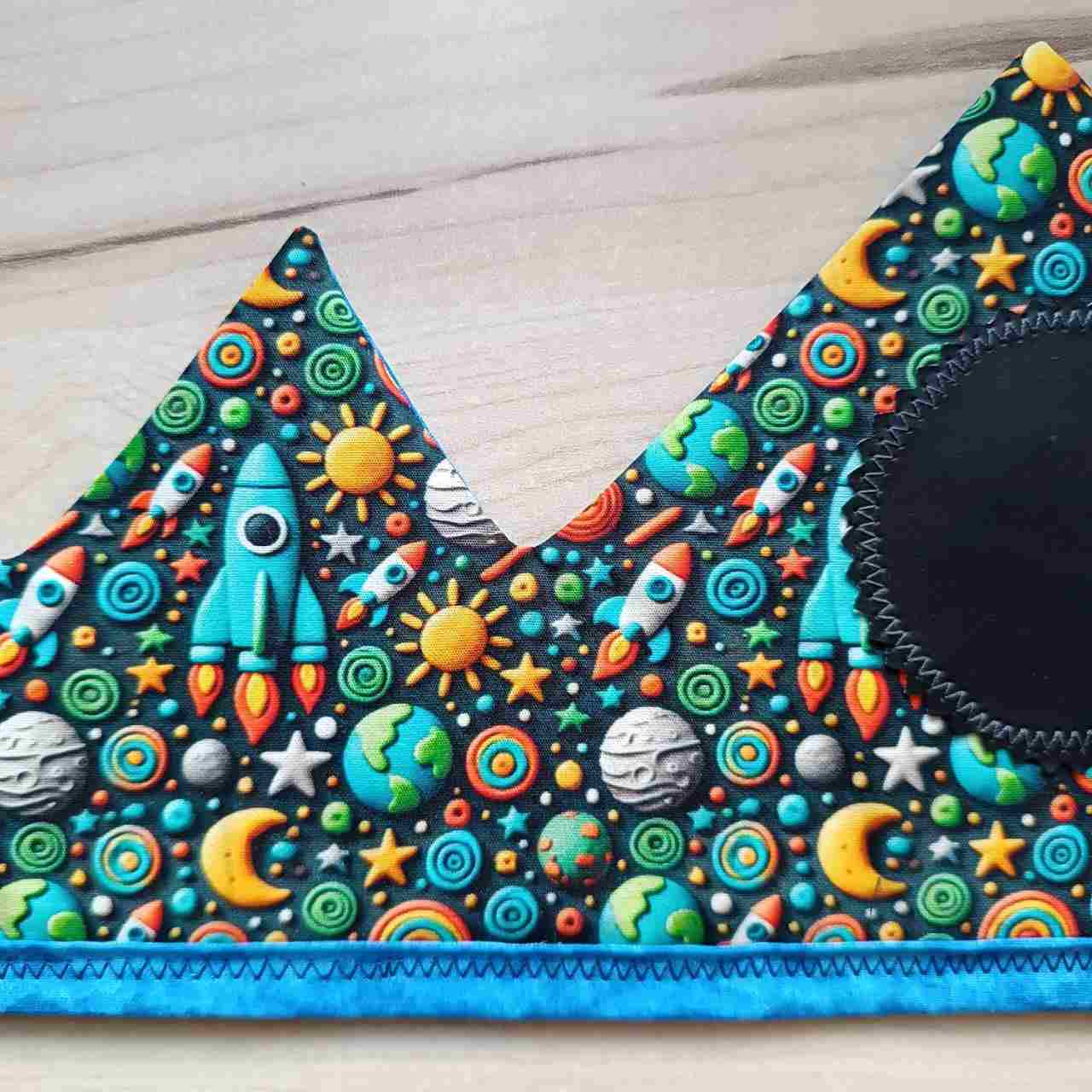 Corona de tela del espacio 3D - Imagen 2