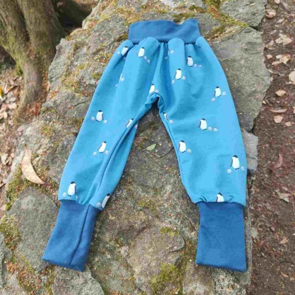Pantalones crecederos confeccionados a mano por La Sombra Del Gato