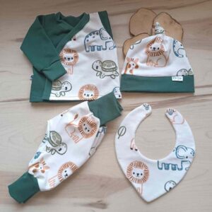 Regalo para bebe. Conjunto artesanal hecho por la sombra del gato